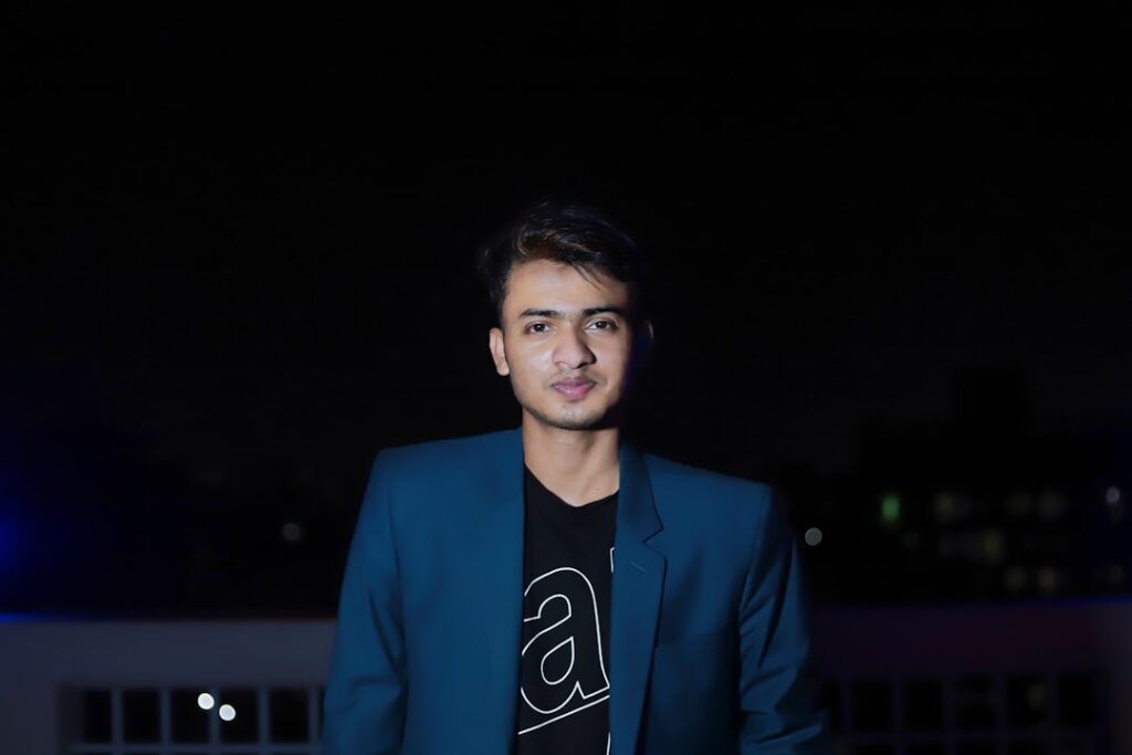 Chahid Charrak: Van jonge ondernemer tot inspirerende online persoonlijkheid