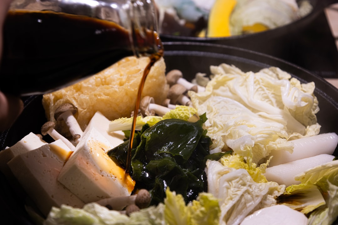 Zelf knoflooksaus maken: snel, makkelijk en altijd lekker